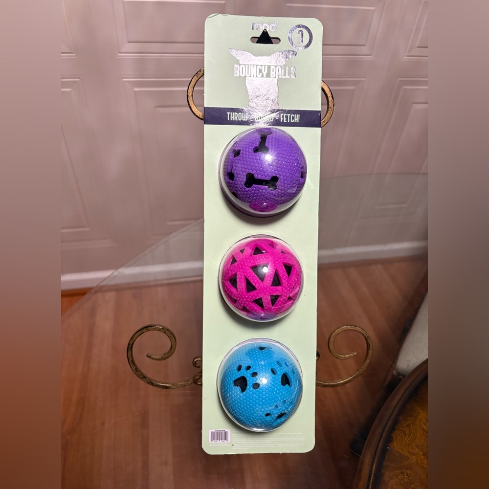 Mod Brand Set Of 3  Interactive Balls For Dog With Squeaker 3”